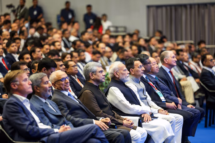 PM Modi के Birthday की सबसे खास PHOTOS, कैमरे में कैद किया स्पेशल डे का हर मूवमेंट