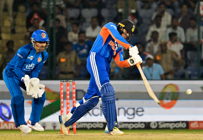 IND vs AFG: सेंचुरी ठोकने के बाद मैदान पर यूं नजर आया 'शर्माजी का बेटा' 10 PHOTO में अभिषेक का जश्न