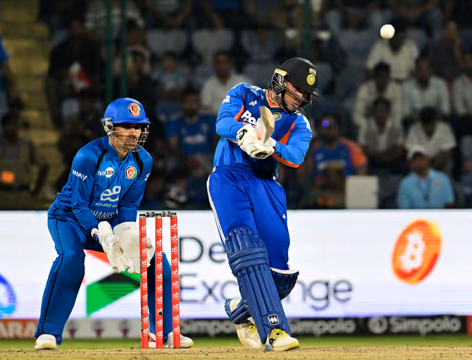 IND vs AFG: सेंचुरी ठोकने के बाद मैदान पर यूं नजर आया 'शर्माजी का बेटा' 10 PHOTO में अभिषेक का जश्न