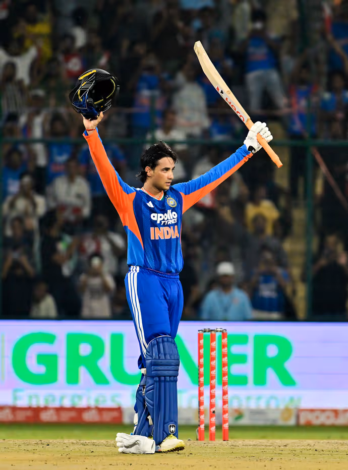 IND vs AFG: सेंचुरी ठोकने के बाद मैदान पर यूं नजर आया 'शर्माजी का बेटा' 10 PHOTO में अभिषेक का जश्न