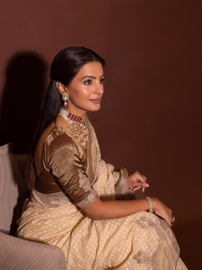 हरभजन सिंह की पत्नी गीता बसरा का ट्रेडिशनल अवतार वायरल, साड़ी में लगीं अप्सरा सी- 7 Photo