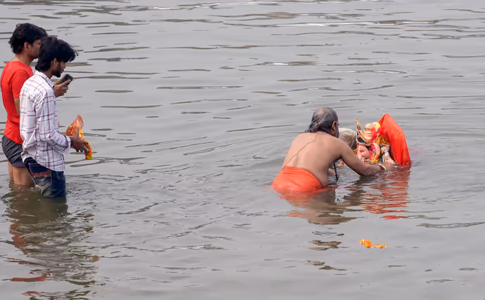 गणपति बप्पा मोरया! दिल्ली, चेन्नई, अहमदाबाद से अमृतसर तक..10 PHOTO में देखें गणेश विसर्जन का भव्य नजारा