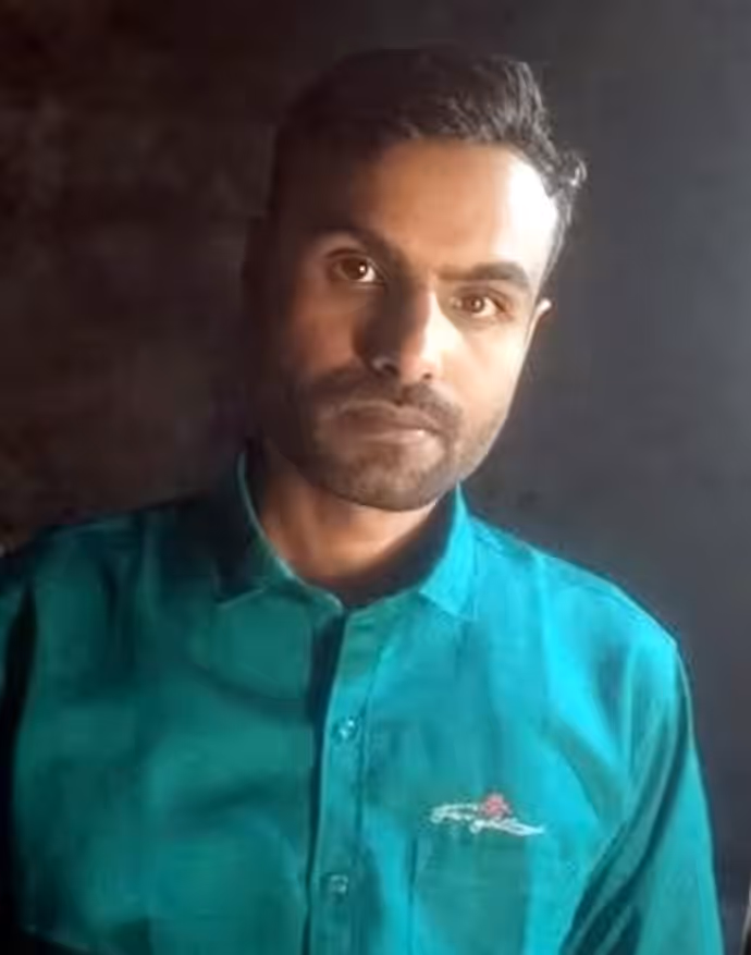 Azamgarh: अनुष्ठान देख भड़का पति, पत्नी-बेटे समेत 4 की हत्या, बच्चे बंधक, 11 PHOTO में देखें फिर क्या हुआ?