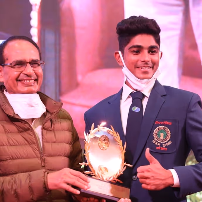 Asian Games 2026: कौन हैं जय मीणा? क्रिकेटर बनने का था सपना, अब सॉफ्ट टेनिस में जीता मेडल