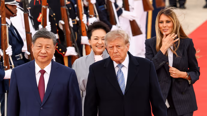 Xi Jinping US Visit: 11 साल बाद अमेरिका पहुंचे शी जिनपिंग, 11 PHOTOS में ट्रंप का अभूतपूर्व स्वागत