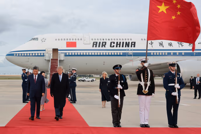 Xi Jinping US Visit: 11 साल बाद अमेरिका पहुंचे शी जिनपिंग, 11 PHOTOS में ट्रंप का अभूतपूर्व स्वागत
