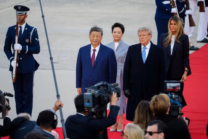 Xi Jinping US Visit: 11 साल बाद अमेरिका पहुंचे शी जिनपिंग, 11 PHOTOS में ट्रंप का अभूतपूर्व स्वागत