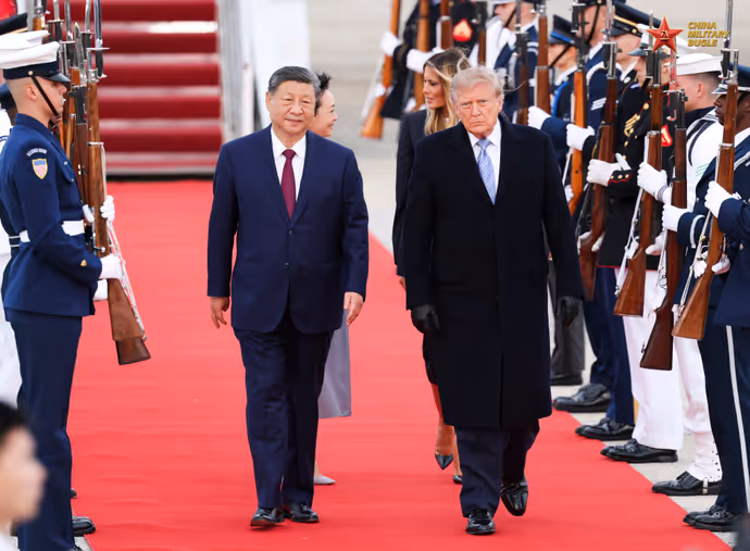 Xi Jinping US Visit: 11 साल बाद अमेरिका पहुंचे शी जिनपिंग, 11 PHOTOS में ट्रंप का अभूतपूर्व स्वागत