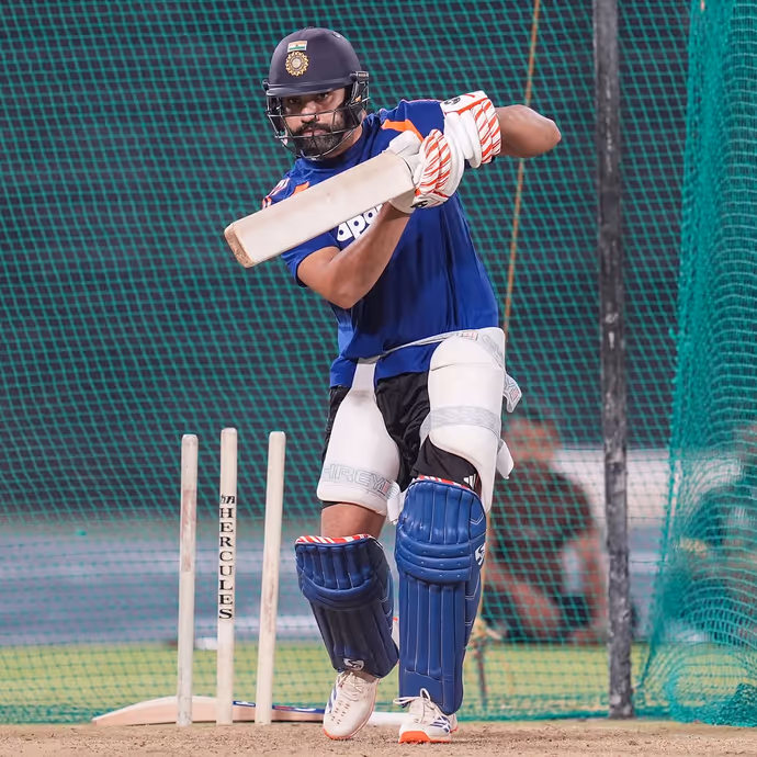 IND vs WI ODI: पहले वनडे से पहले नेट्स में जमकर पसीना बहा रहे टीम इंडिया के स्टार्स, देखें-12 PHOTOS