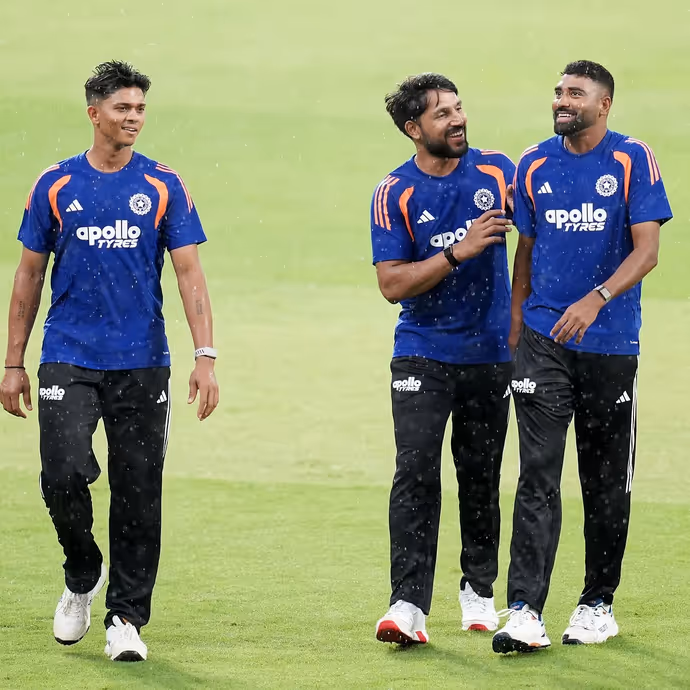 IND vs WI ODI: पहले वनडे से पहले नेट्स में जमकर पसीना बहा रहे टीम इंडिया के स्टार्स, देखें-12 PHOTOS