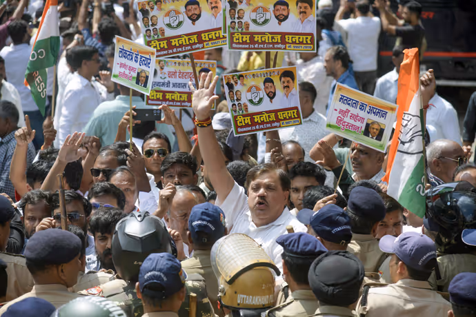 CEC ज्ञानेश कुमार के इस्तीफे-गिरफ्तारी को लेकर एक्शन में कांग्रेस, 15 PHOTO में विपक्ष का प्रोटेस्ट