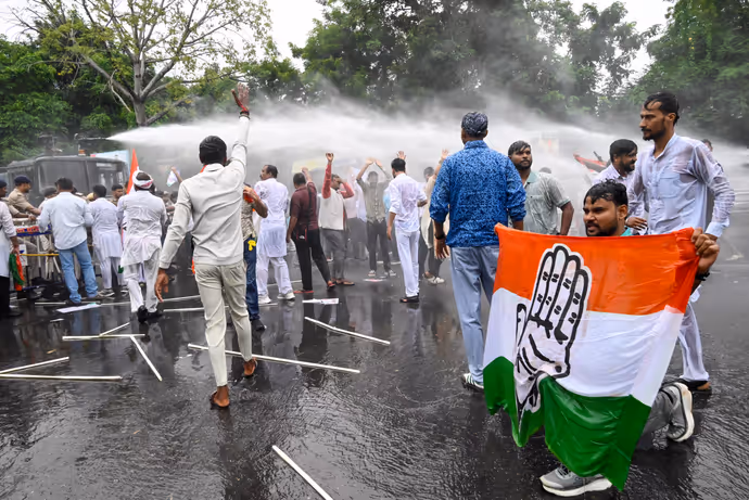 CEC ज्ञानेश कुमार के इस्तीफे-गिरफ्तारी को लेकर एक्शन में कांग्रेस, 15 PHOTO में विपक्ष का प्रोटेस्ट
