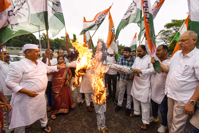 CEC ज्ञानेश कुमार के इस्तीफे-गिरफ्तारी को लेकर एक्शन में कांग्रेस, 15 PHOTO में विपक्ष का प्रोटेस्ट