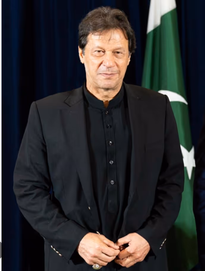 Imran Khan PTI March: 22 हजार जवान, 1,000 कंटेनरों का पहरा और बहनों की गिरफ्तारी, 12 तस्वीरों में पूरा हाल