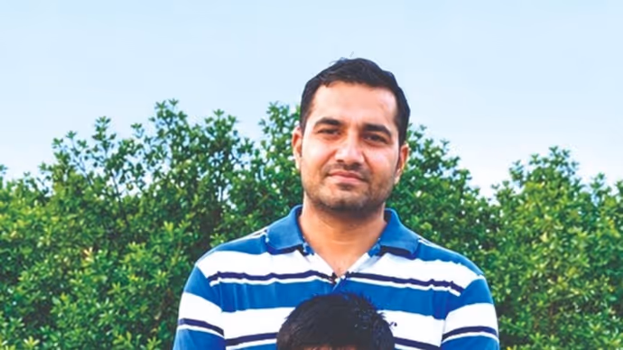 Chandigarh Crime: गर्लफ्रेंड से शादी की जिद में हेड कांस्टेबल पिता की हत्या? 11 तस्वीरों में खौफनाक कहानी