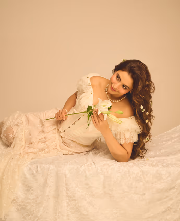 आमना शरीफ का Barbie Look देख थम गई नजरें, विंटेज ड्रेस में 7 Photos