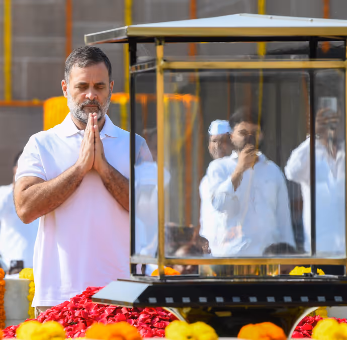 गांधी जयंती पर बापू को नमन की 15 तस्वीरें: PM मोदी से राहुल गांधी तक, तमाम नेताओं ने दी श्रद्धांजलि