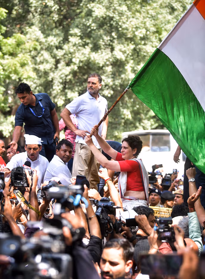 Gyanesh Kumar के खिलाफ राहुल-प्रियंका का हल्लाबोल, दिल्ली में INDIA Bloc के प्रदर्शन की 15 तस्वीर