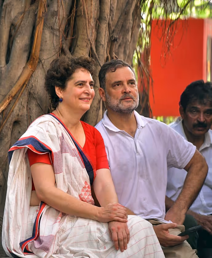 Gyanesh Kumar के खिलाफ राहुल-प्रियंका का हल्लाबोल, दिल्ली में INDIA Bloc के प्रदर्शन की 15 तस्वीर