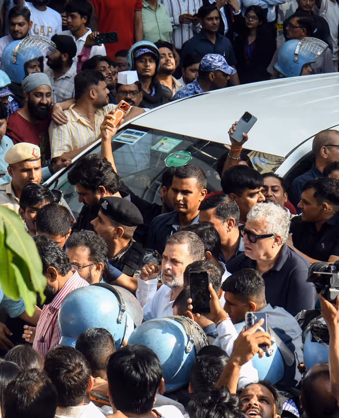 जंतर-मंतर की 10 सबसें ताजा तस्वीरें: CJP से लेकर राहुल-प्रियंका तक...यूं एक्शन में आए नजर