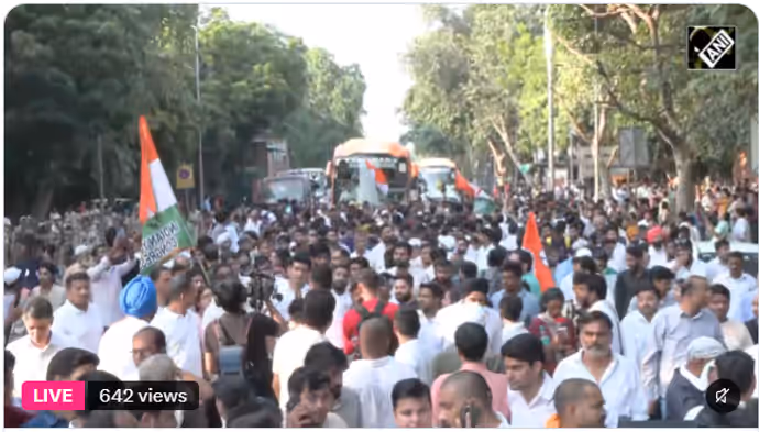 जंतर-मंतर की 10 सबसें ताजा तस्वीरें: CJP से लेकर राहुल-प्रियंका तक...यूं एक्शन में आए नजर