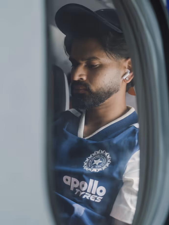 IND vs WI: एयरपोर्ट पर दिखा टीम इंडिया का जबरदस्त स्वैग, 13 फोटो में देखें खिलाड़ियों का स्टाइल