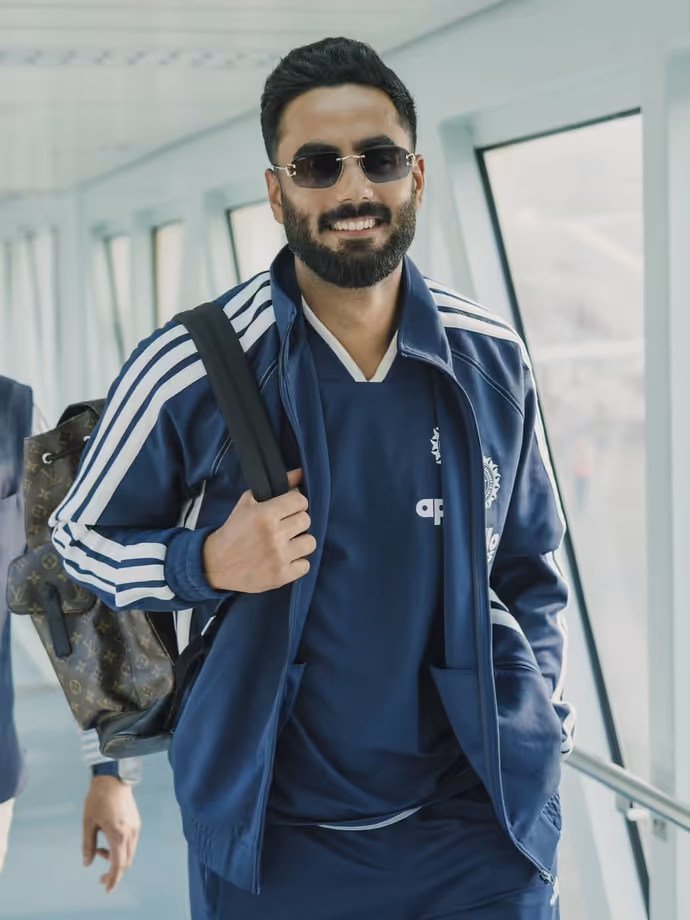 IND vs WI: एयरपोर्ट पर दिखा टीम इंडिया का जबरदस्त स्वैग, 13 फोटो में देखें खिलाड़ियों का स्टाइल