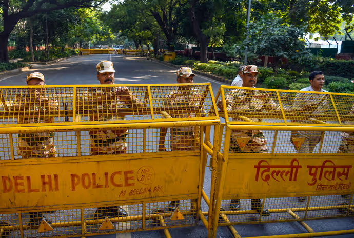 ‘कॉकरोच’ को रोकने के लिए कैसी है दिल्ली पुलिस की तैयारी? 10 तस्वीरों में देखें जंतर-मंतर का हाल