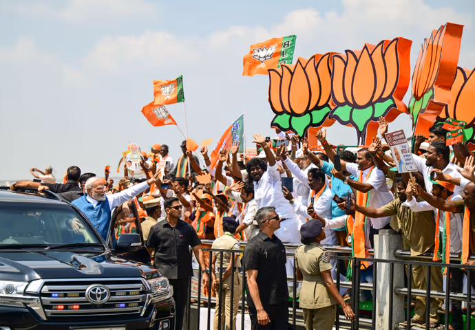 चेन्नई में PM मोदी के रोड शो की 7 खास तस्वीरें: तमिलनाडु की जनता ने यूं किया वेलकम