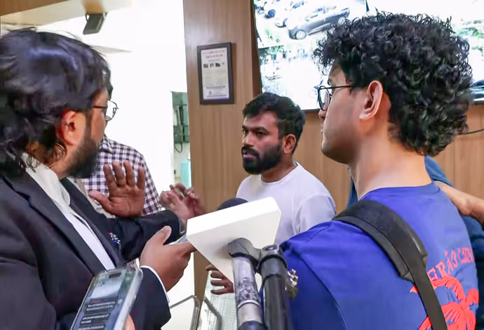 CJP प्रोटेस्ट के दूसरे दिन की 10 तस्वीरें: आश्रम मेट्रो स्टेशन से पालिका बाजार तक, पुलिस से भिड़े कॉकरोच