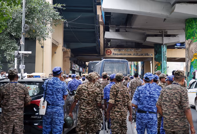 CJP प्रोटेस्ट के दूसरे दिन की 10 तस्वीरें: आश्रम मेट्रो स्टेशन से पालिका बाजार तक, पुलिस से भिड़े कॉकरोच