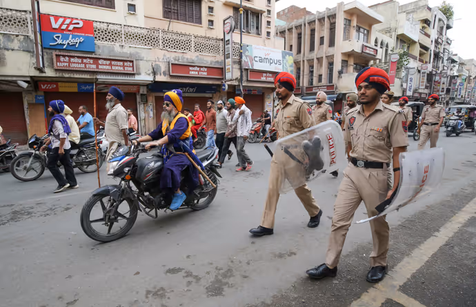पंजाब बंद की 10 ताजा तस्वीरें: देखिए अमृतसर से लुधियाना तक स्कूल-बाजार सब बंद