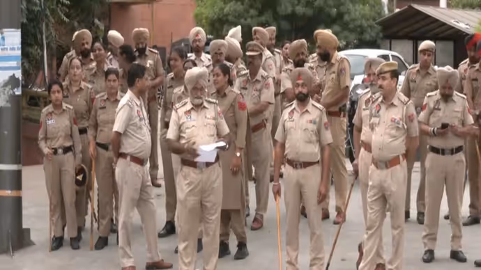 पंजाब बंद की 10 ताजा तस्वीरें: देखिए अमृतसर से लुधियाना तक स्कूल-बाजार सब बंद