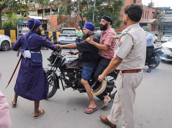 पंजाब बंद की 10 ताजा तस्वीरें: देखिए अमृतसर से लुधियाना तक स्कूल-बाजार सब बंद