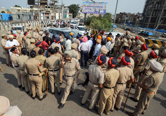 पंजाब बंद की 10 ताजा तस्वीरें: देखिए अमृतसर से लुधियाना तक स्कूल-बाजार सब बंद