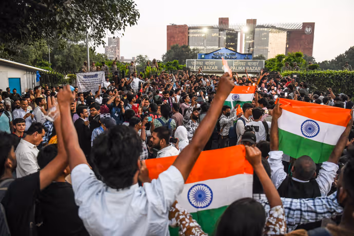 'लहरा दो तिरंगा' रैली की 12 तस्वीरें: कनॉट प्लेस तक नहीं पहुंचीं नेहा बोरा, मंडी हाउस में ही दबोचा