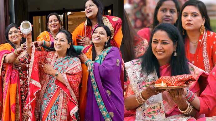 रेखा गुप्ता के करवा चौथ की 12 PHOTOS: दिल्ली के करवा चौथ उत्सव में शामिल हुईं CM रेखा गुप्ता