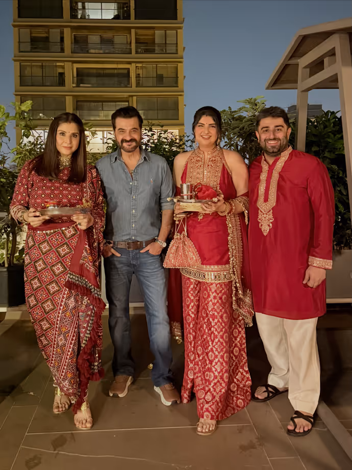 बॉलीवुड से TV तक सितारों ने मनाया करवा चौथ, शिल्पा शेट्टी से हिना खान तक की तस्वीरें वायरल
