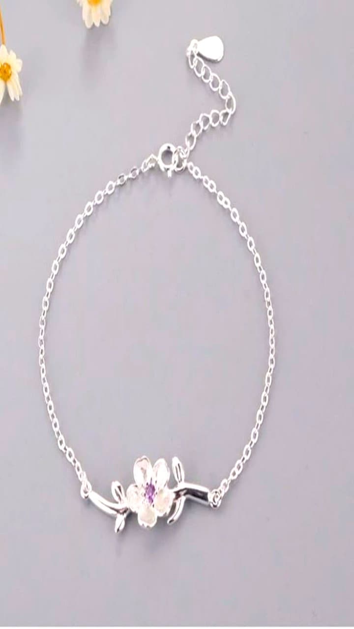 Bracelet Designs: చేతులకు మెరుపునిచ్చే వెండి బ్రేస్లెట్స్.. ఇవిగో ...
