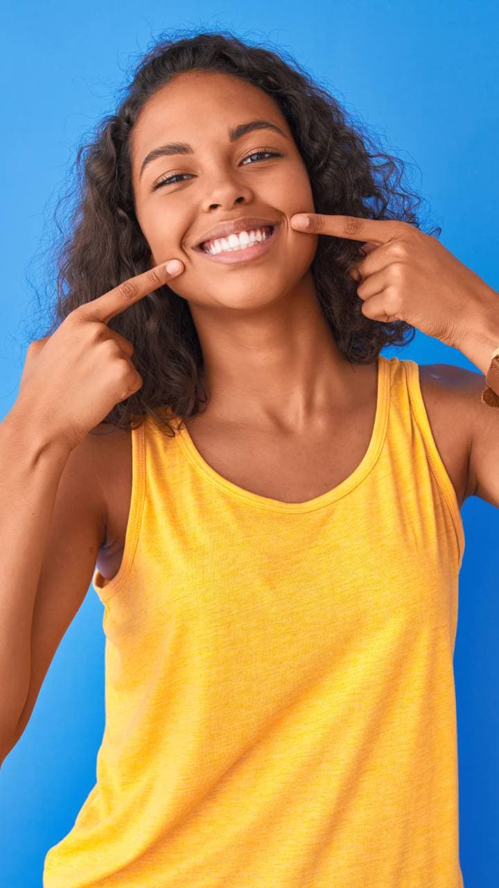 Teeth Health: பற்களை ஆரோக்கியமாக வைத்திருக்க இந்த உணவுகளை சாப்பிடுங்க!