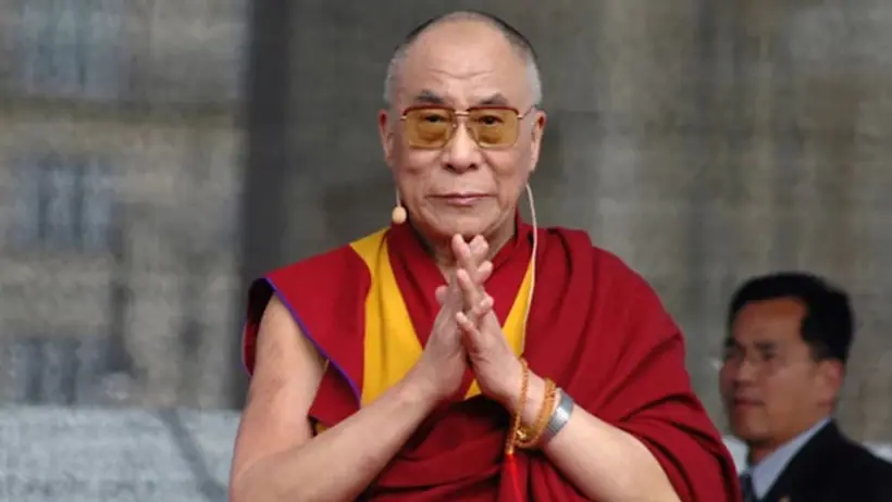 Dalai Lama Controversy dalai lama apologizes for boy  kissing video 