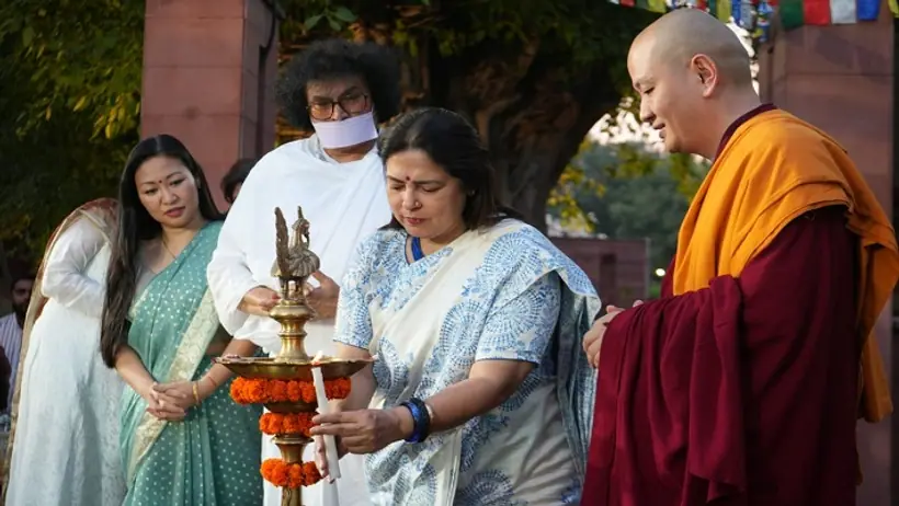 Meenakashi Lekhi 