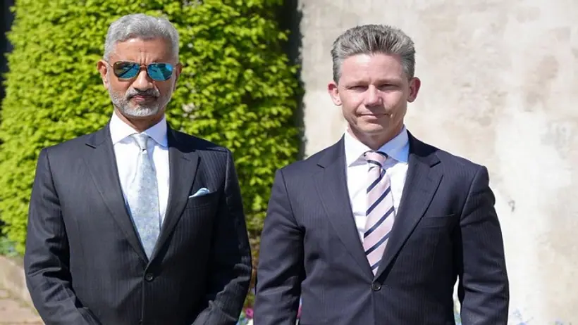 S Jaishankar pic in goggles