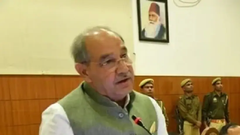 Tariq Mansoor 