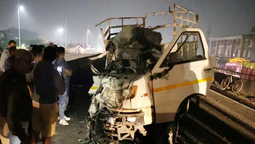 Nashik road accident 