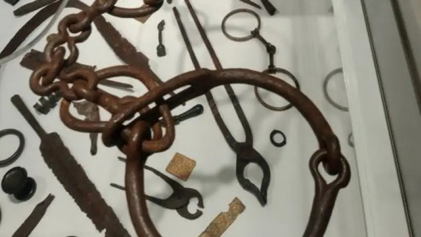 Representational image iron chain