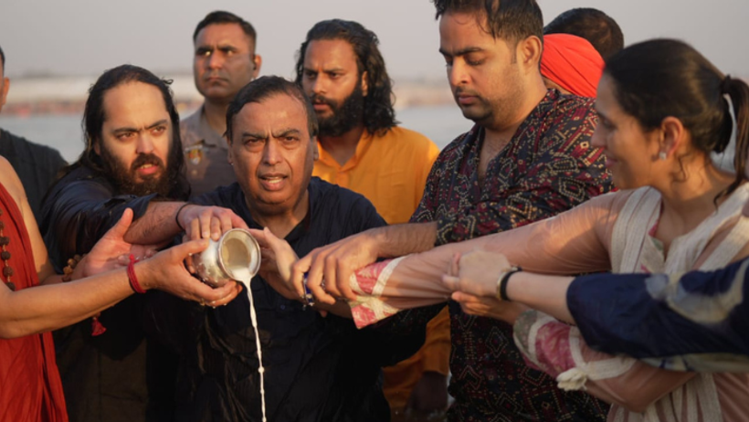 Ambani family mahakumbh Snan 2025 mukesh ambani family sangam seva pooja