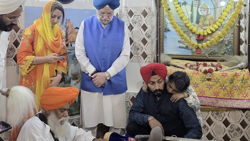Hardeep Singh Puri in Ayodhya