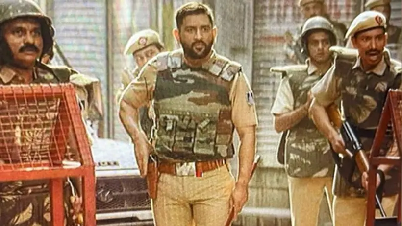  MS Dhoni latest photo in police uniform