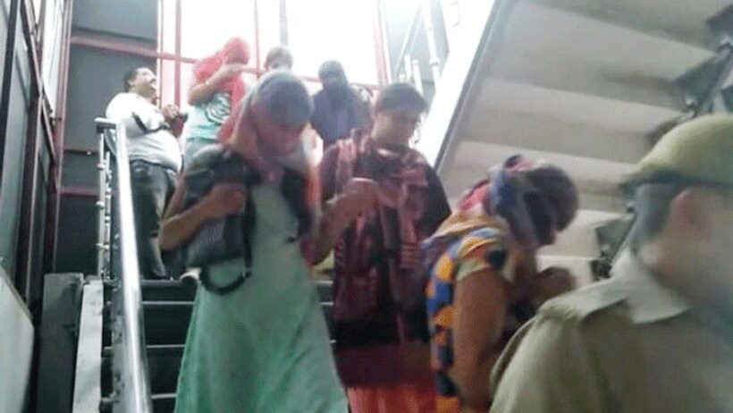 होटल में रेडः आपत्तिजनक हालत में पकड़े गए 42 युवक युवतियां, टीचर सिपाही भी कर रहे थे अय्याशी